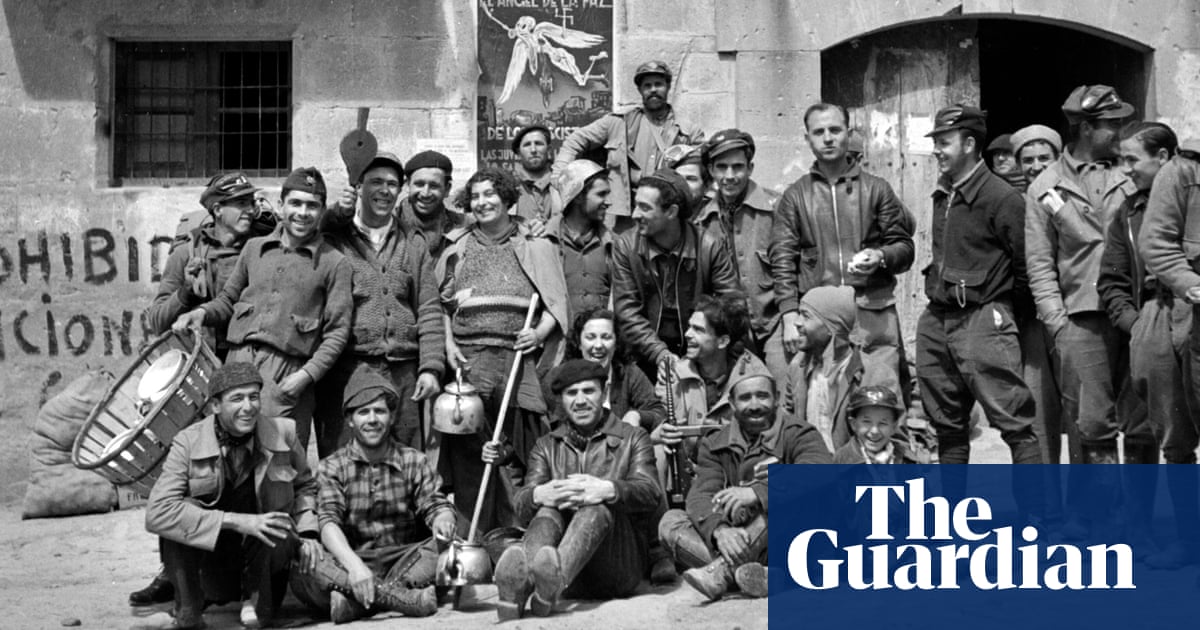 Lost photos from Spanish civil war reveal daily life behind anti-fascist lines
