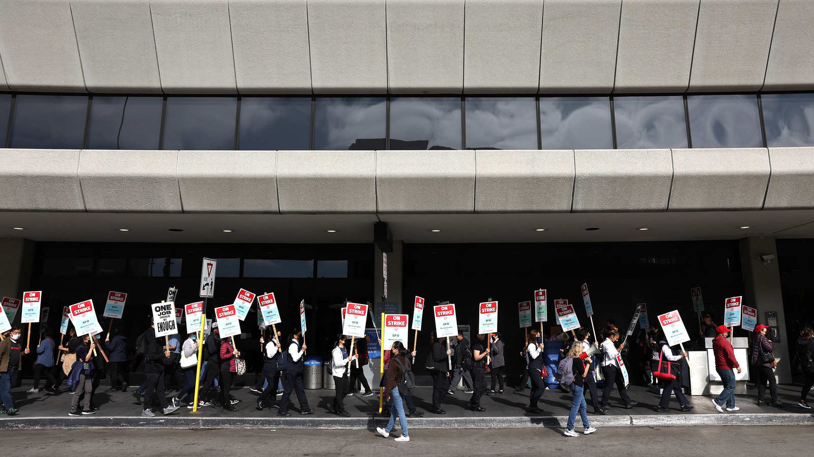 San Francisco Airport Food Workers End Strike After ‘Significant’ Gains